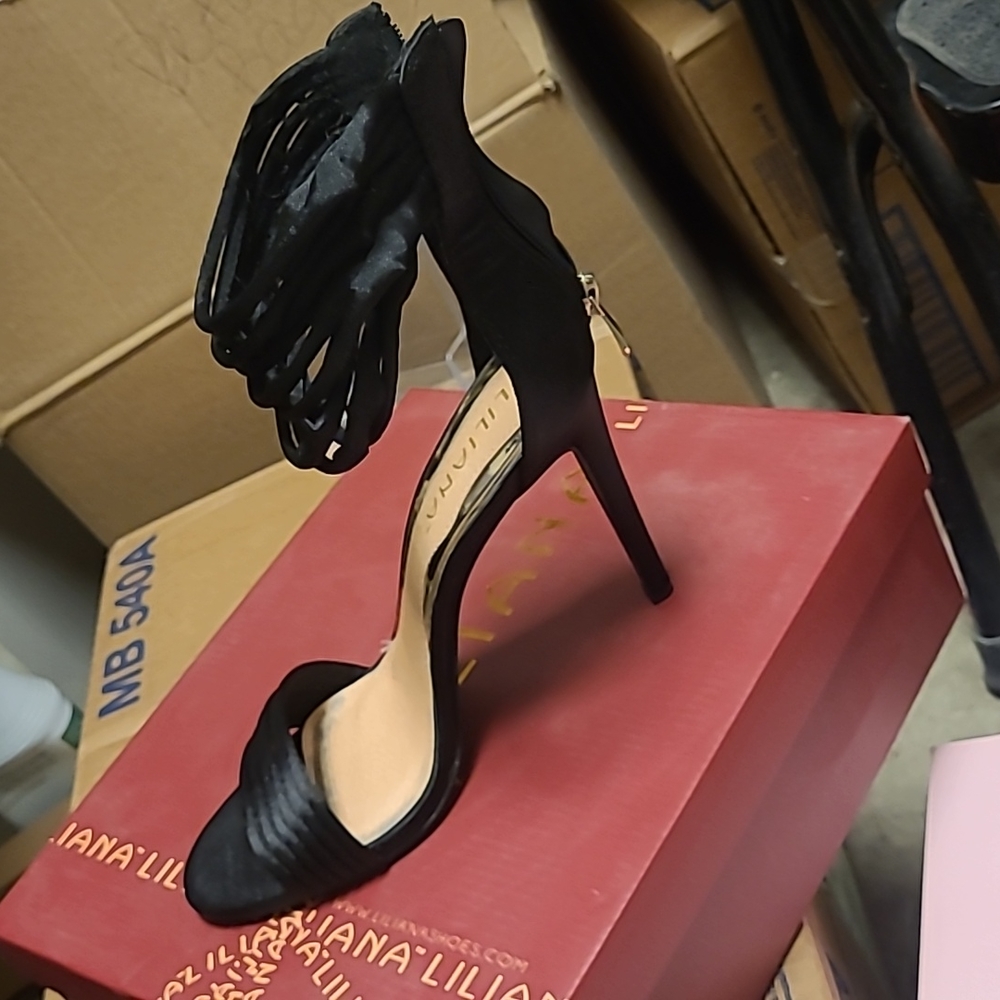 Shoes/heels